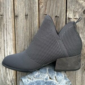Eileen Fisher Clever Knit Ankle Boot Suede Stretch Knit Grey 7